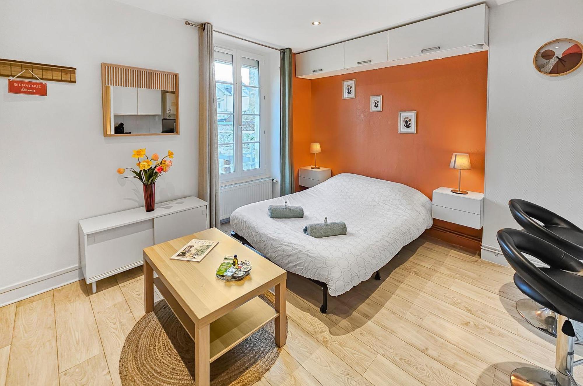 Lumineux Et Moderne Appartement